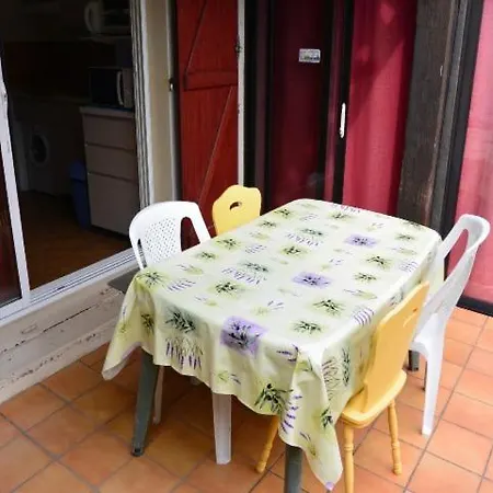 Mitoyenne Au Calme De La Pinede Avec Piscine - Cap D'agde - Ref Berg159 Vila *